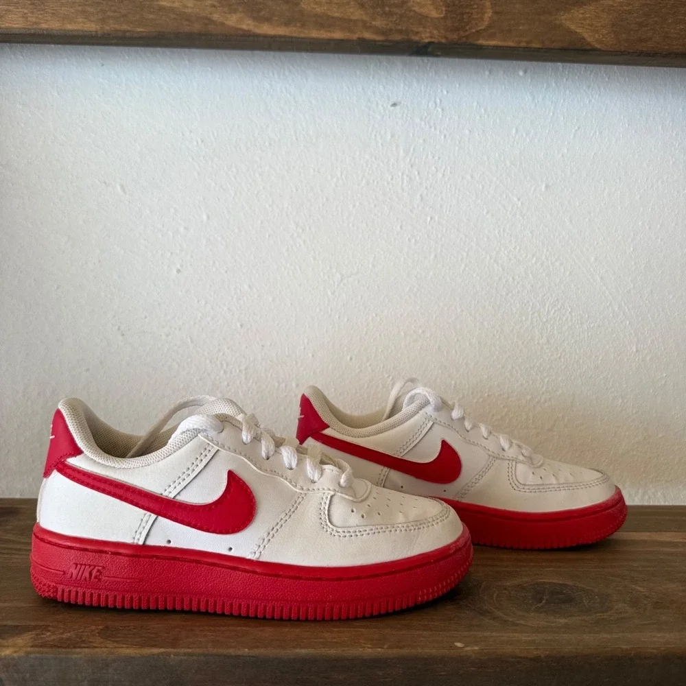 Nike Air Force 1 Low Sneakers Kids Size 11C White Red CZ5900-102